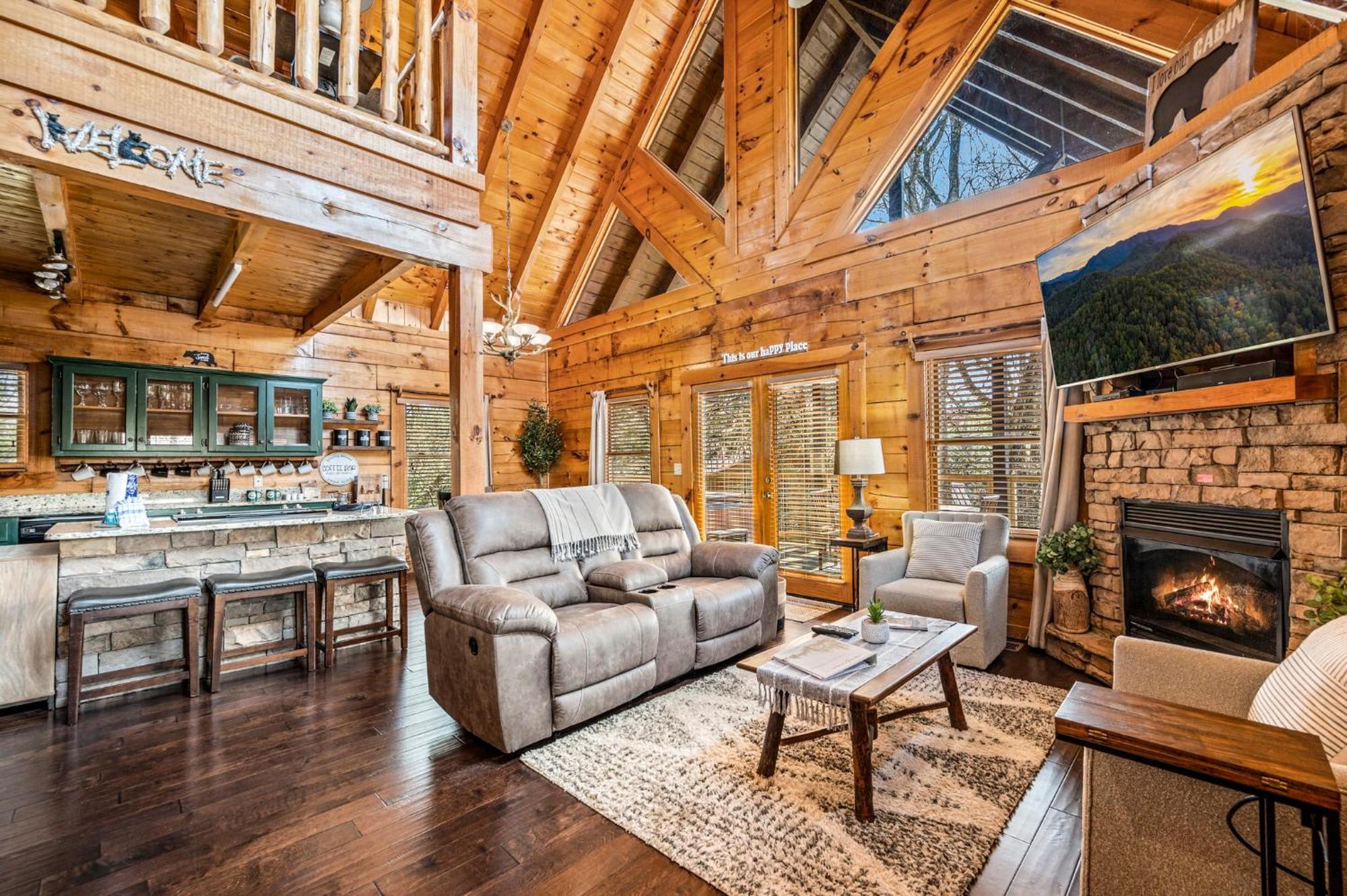 Near Dollywood With Pool Table-hot Tub-fire Pit-game Room-swimming Pool Pigeon Forge